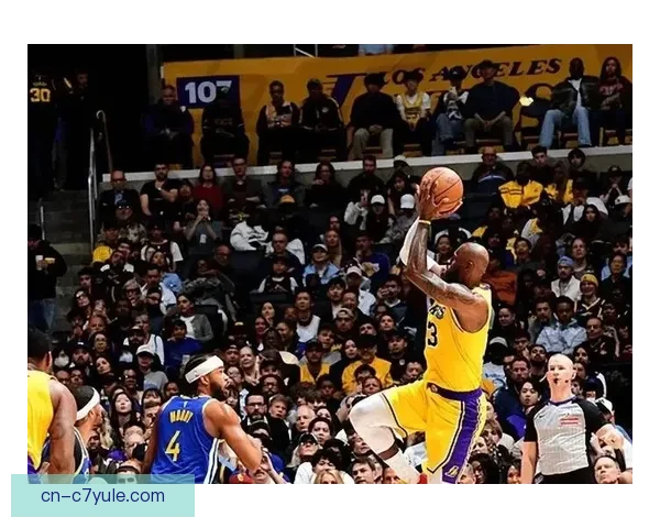 湖人三配角掌控胜局时刻展锋芒 湖人三配角掌控胜局时刻展锋芒